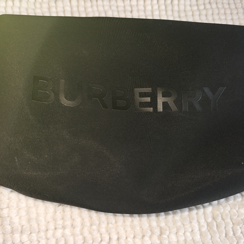 Burberry Pouch And Case